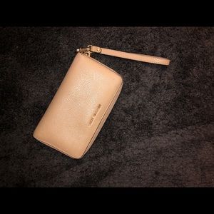 Michael Kors Wristlet